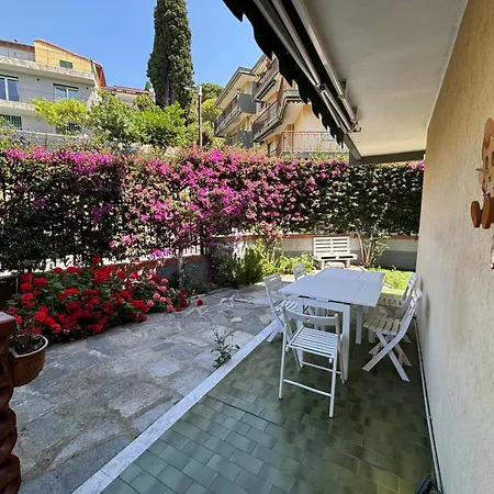 Casa Chicca 1km From The Sea And 2km From The Ariston Appartement